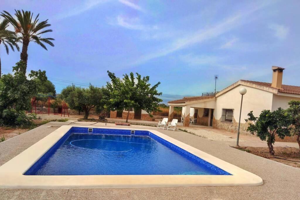 Villa Rustica Privada Con Gran Chalet Y Piscina Елче Екстериор снимка