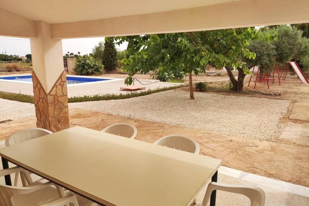 Villa Rustica Privada Con Gran Chalet Y Piscina Елче Екстериор снимка